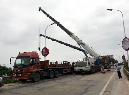 南昌高空吊装专家 九星吊车精工助力空调高空作业与起重安装